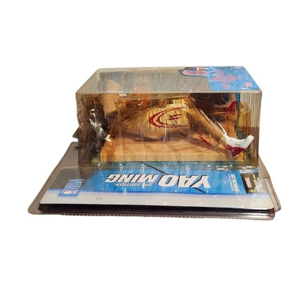 McFarland NBA Yao Ming Houston Rockets 2nd Edition Series 7 (2004) Sealed - Picture 5 of 6